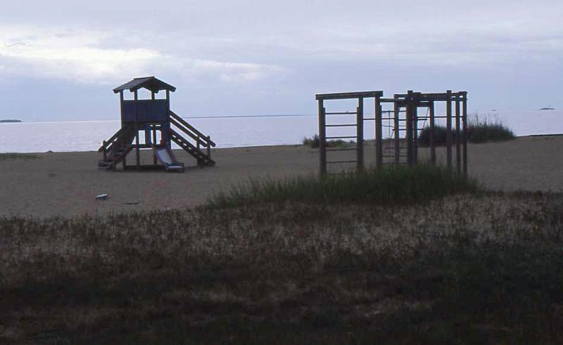 47-Oulu (spiaggia di Nallikari),15 giugno 2008.jpg
